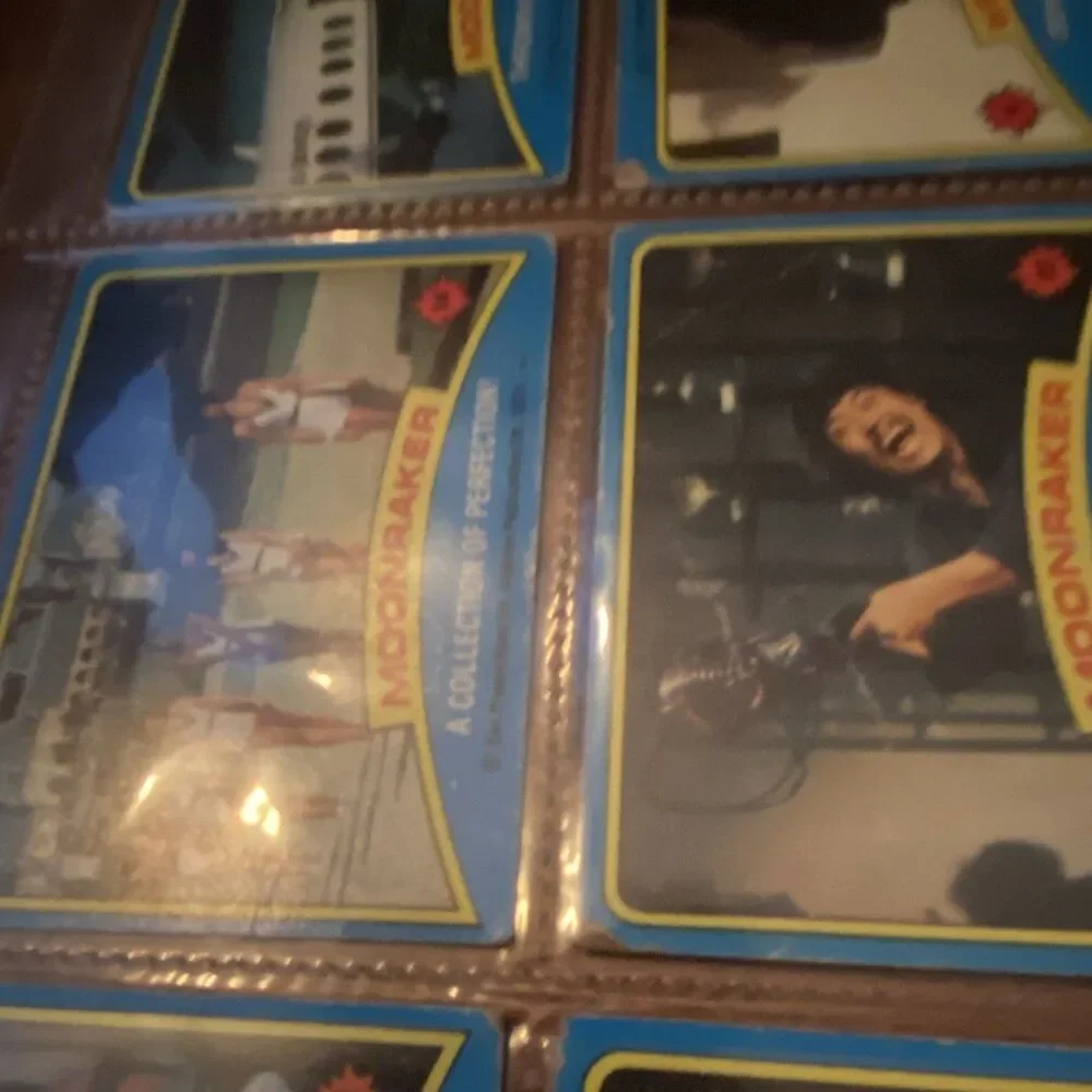 Moonraker Topps 1979 James Bond Non-Sport Trading Card Lot, 9 Cards Roger Moore